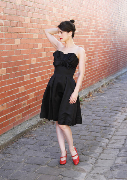 Vintage 1950s Black Cocktail Dress / Petal Bust / XS – Sarah & Ludo