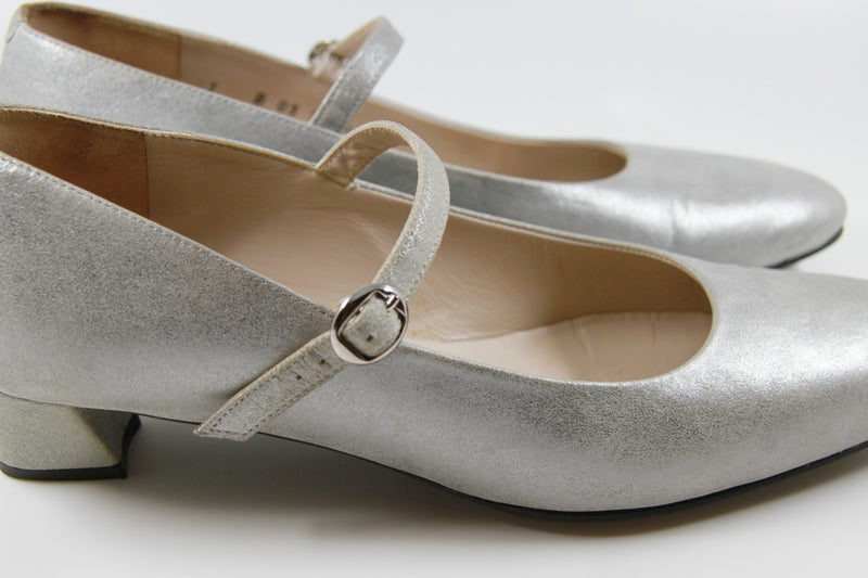 Robert Clergerie Paris Silver Mary Jane Heels / Made in France / 7