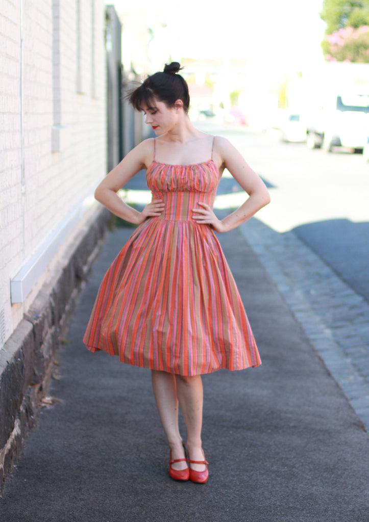 Vintage 1950s Swiss Dot Sundress / Shelf Bust / S – Sarah & Ludo