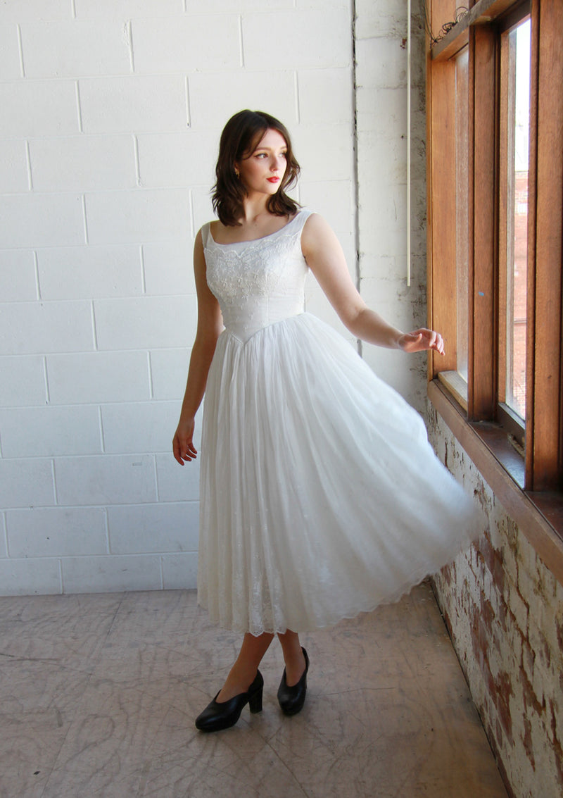 Vintage 1950s White Eyelet Ballerina Dress / The YVES Dress / XS/S – Sarah & Ludo
